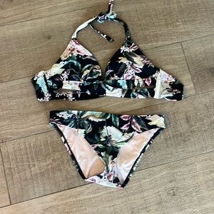 Kona sol Floral Hawaiian Black cross bikini top large bottom medium
